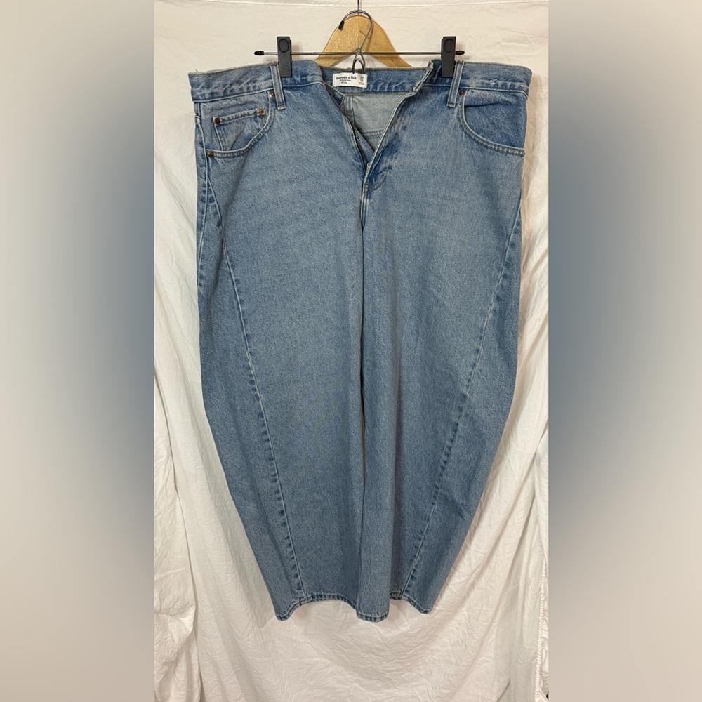 Abercrombie & Fitch Light Blue Women Jeans